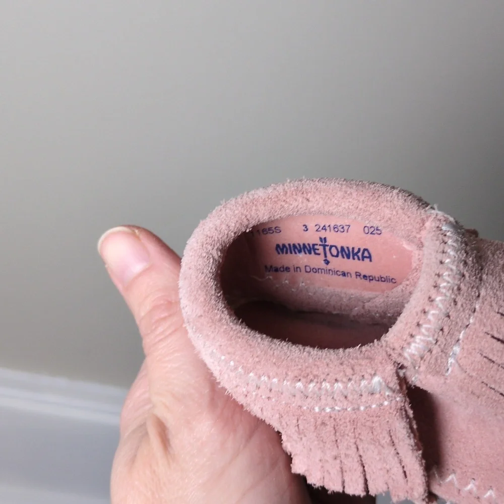 Minnetonka Infant Moccasins Sz 3 Alex Pink Suede